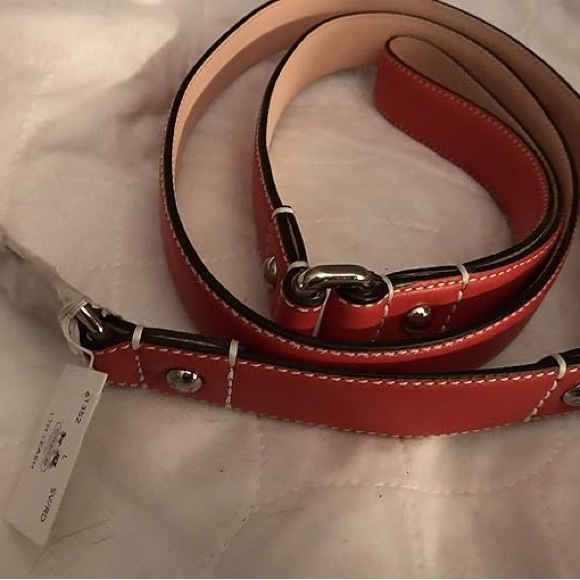 New in Package Coach Red Grommet Dog Leash size XL 22"-26” 61352 Below $350 - Picture 6 of 14